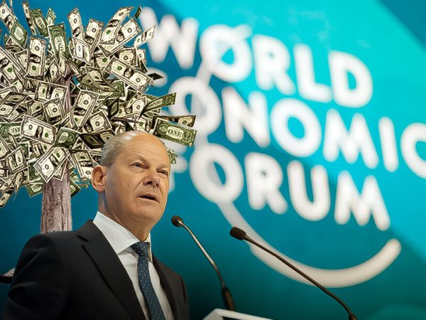 Business leaders on global forums help increase the financial literacy of commoners